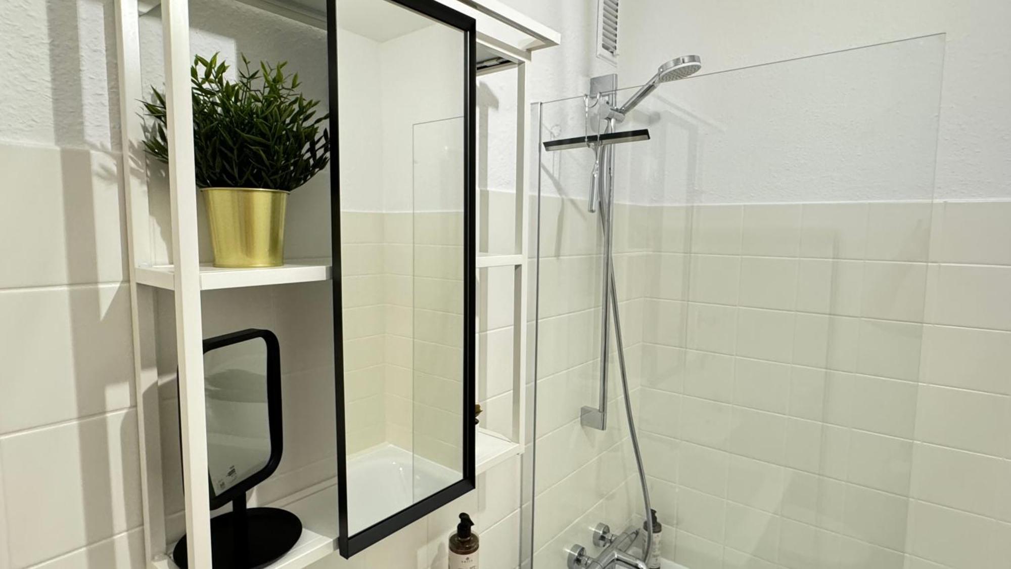 Sonniges City-Apartment Mit Suedbalkon Und Parklatz Neusass Bagian luar foto